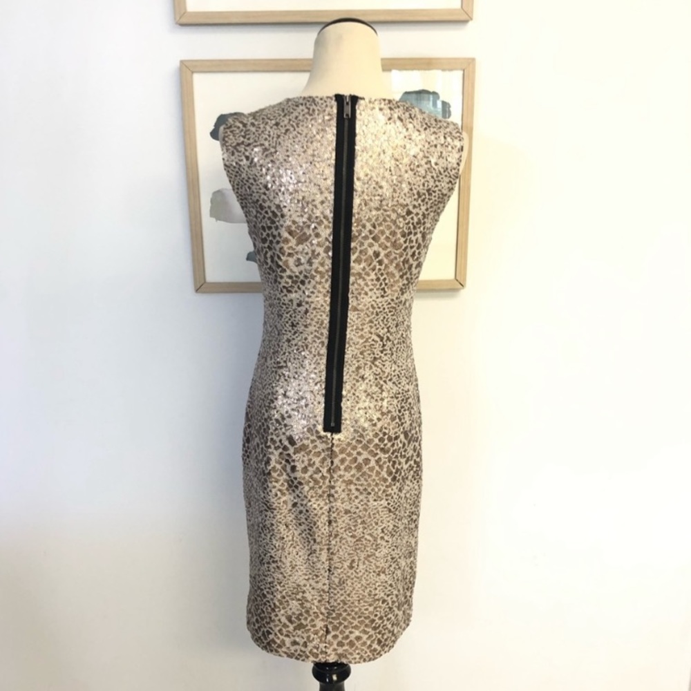 ⭐️ DKNY Gold Sequin Dress 4 EUC Classy Black Zipper Back DKNYC Stunning Attire